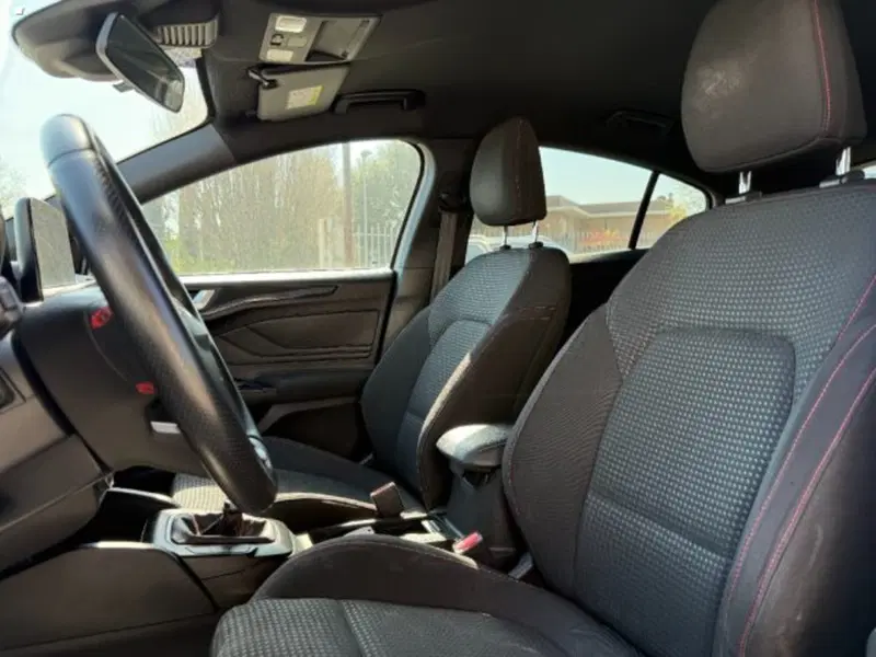 Ford Focus usata a Lucca (8)
