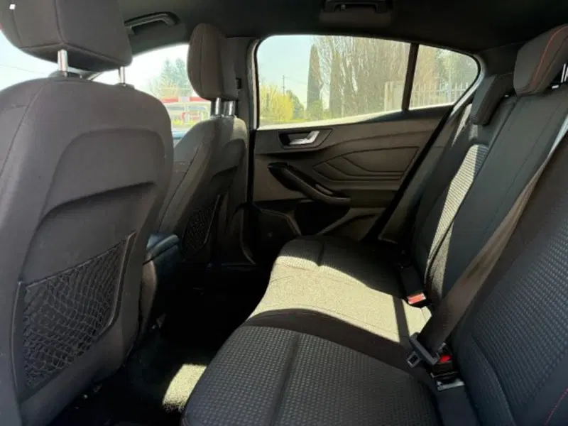 Ford Focus usata a Lucca (9)
