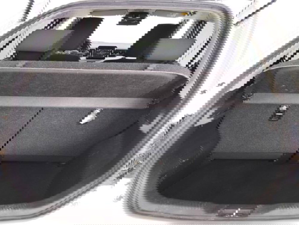 Suzuki Ignis usata a Como (18)