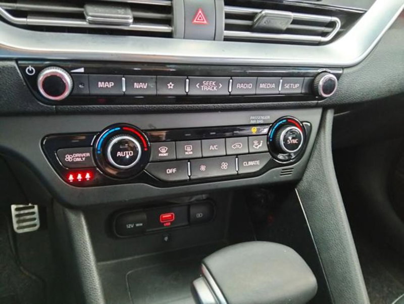 Kia Niro usata a Como (18)