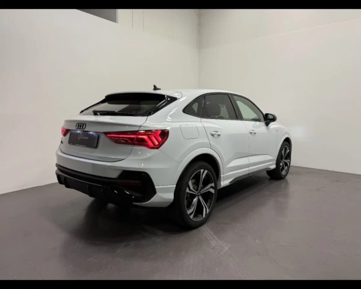 Audi Q3 Sportback nuova a Treviso (2)