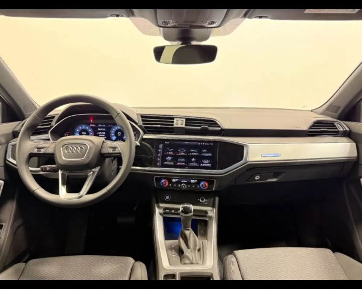 Audi Q3 Sportback nuova a Treviso (4)