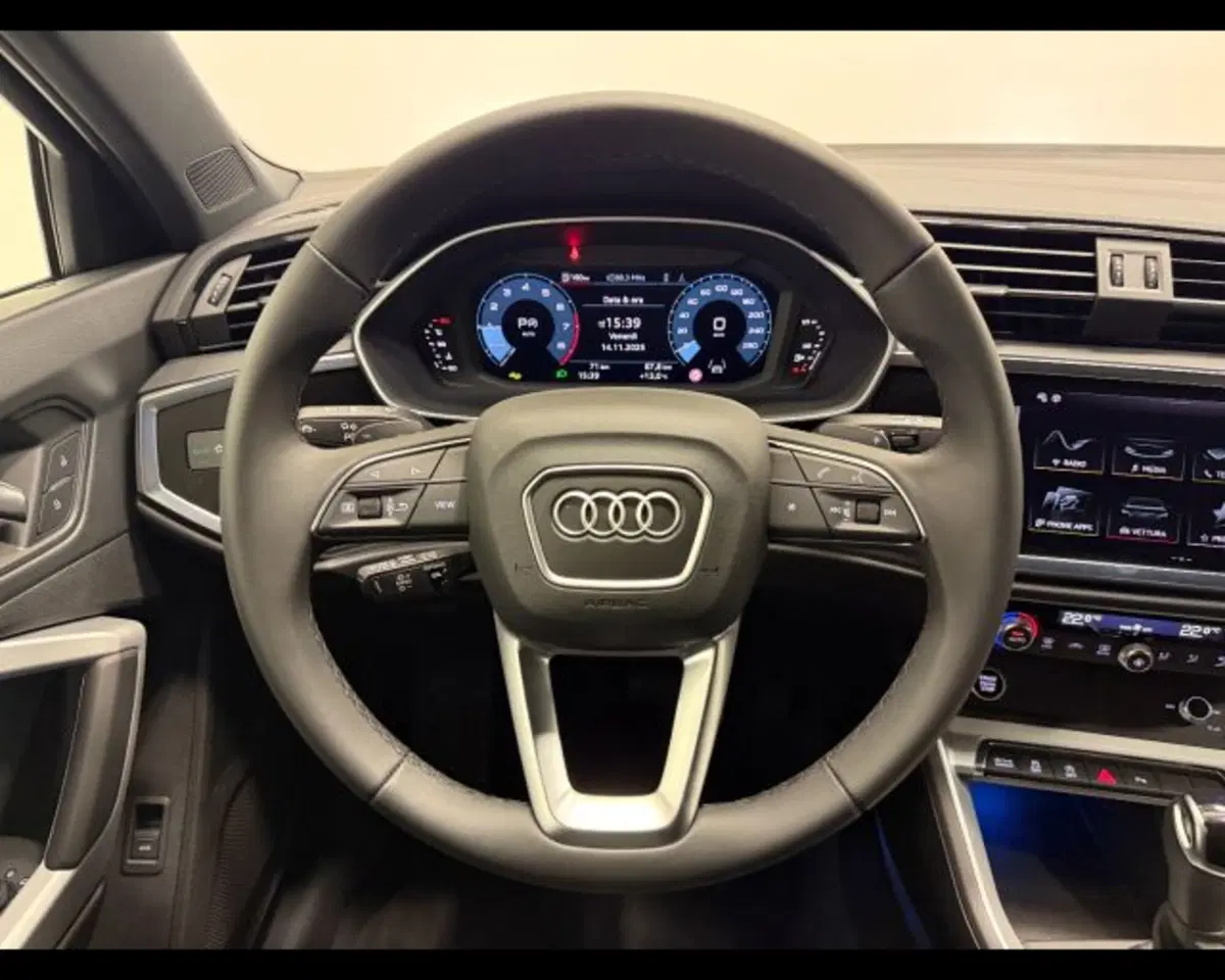 Audi Q3 Sportback nuova a Treviso (5)