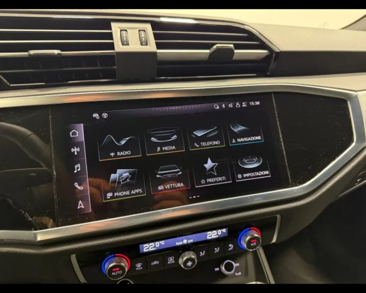 Audi Q3 Sportback nuova a Treviso (6)