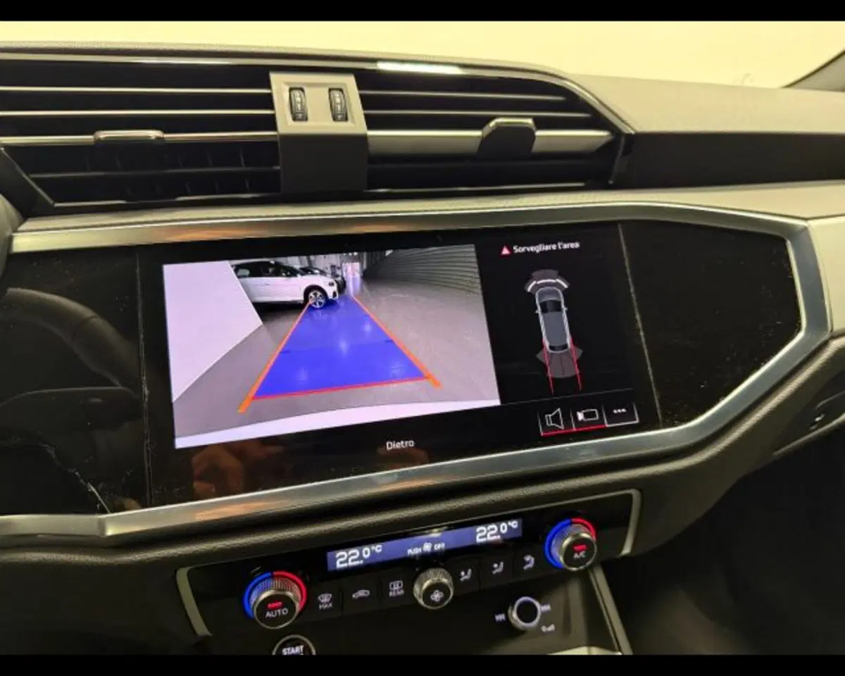 Audi Q3 Sportback nuova a Treviso (7)