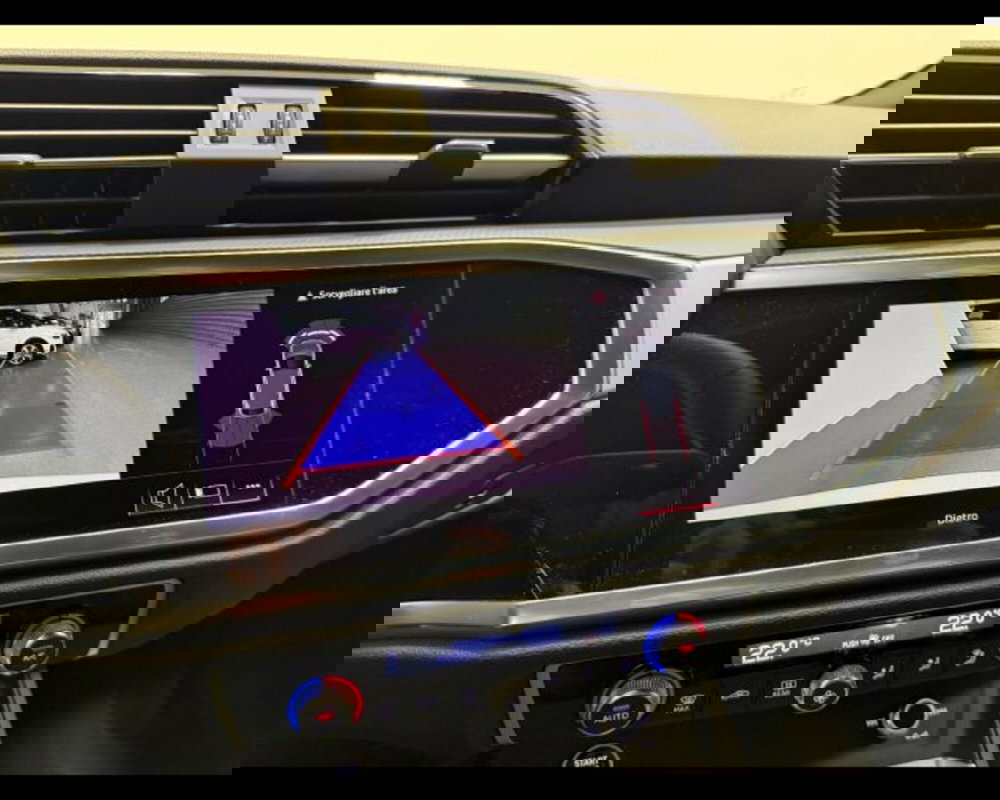 Audi Q3 Sportback nuova a Treviso (7)