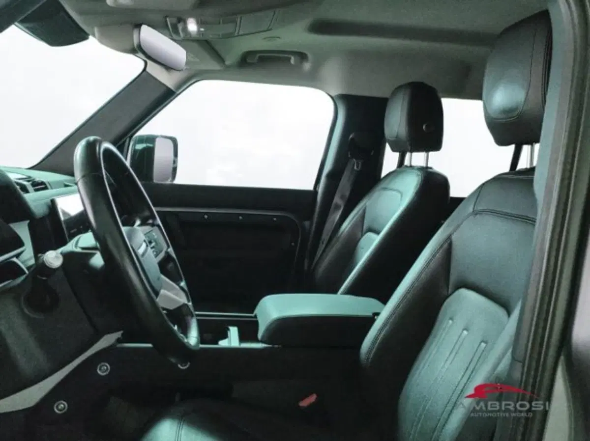 Land Rover Defender usata a Perugia (9)
