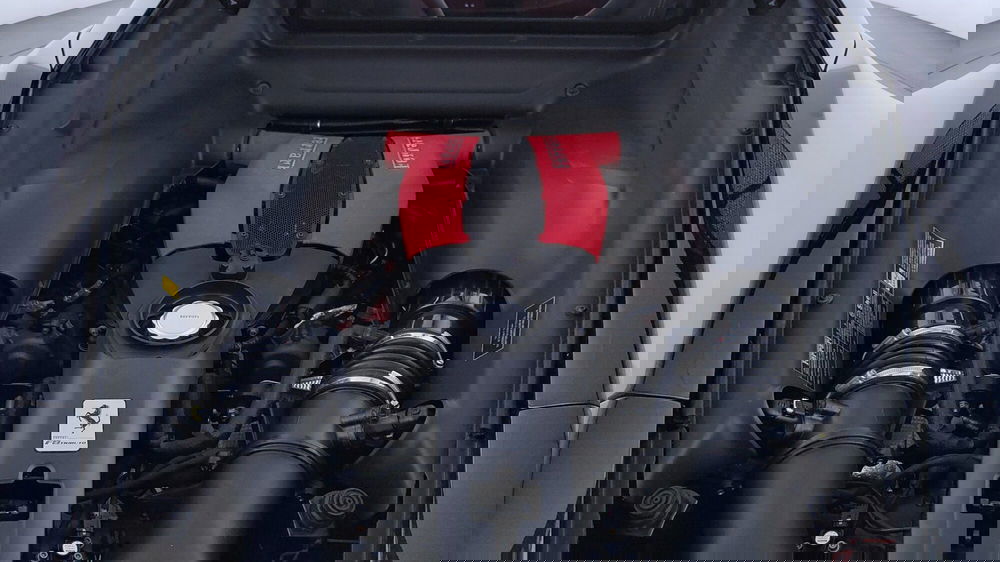 Ferrari F8 Coupé usata a Perugia (10)