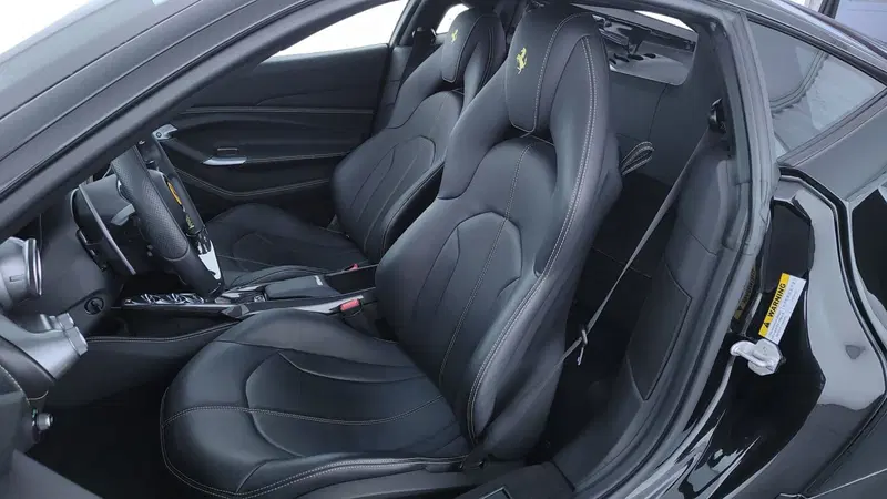 Ferrari F8 Coupé usata a Perugia (11)