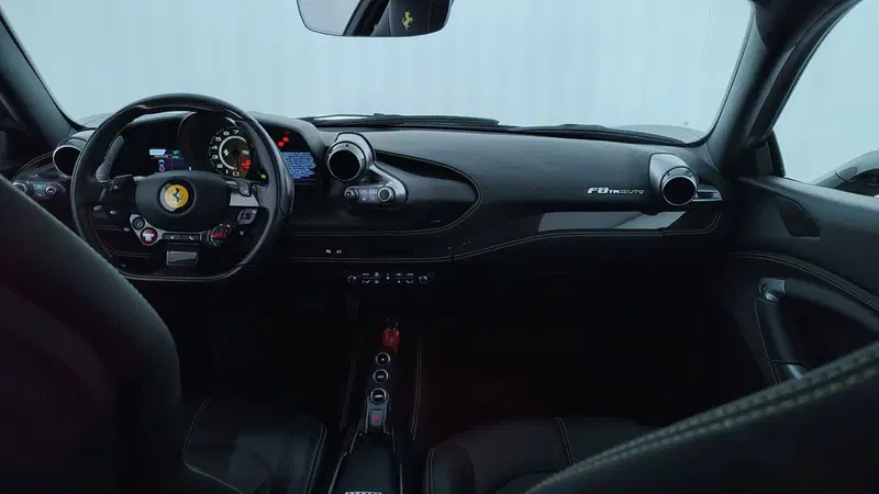 Ferrari F8 Coupé usata a Perugia (13)