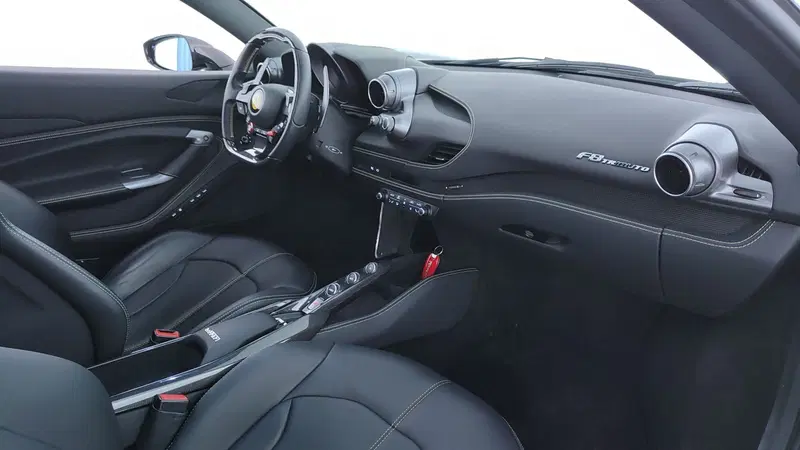 Ferrari F8 Coupé usata a Perugia (16)