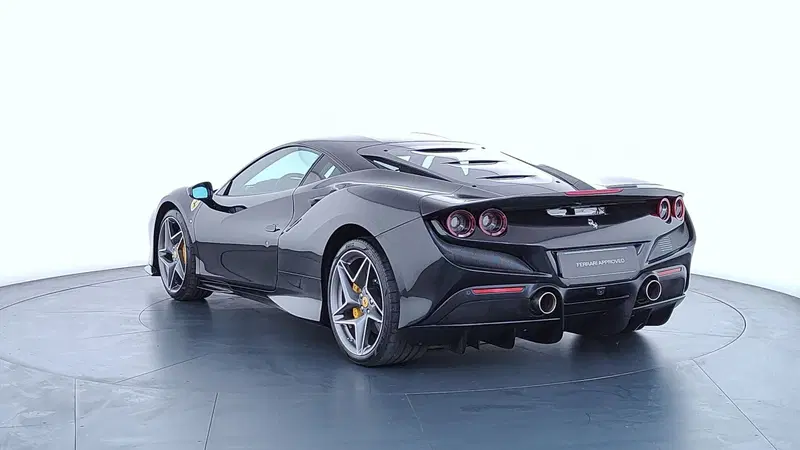 Ferrari F8 Coupé usata a Perugia (7)
