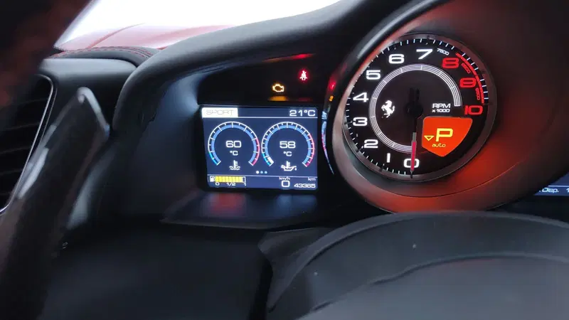 Ferrari 488 Coupé usata a Perugia (15)