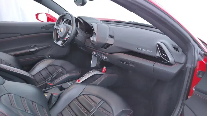 Ferrari 488 Coupé usata a Perugia (16)