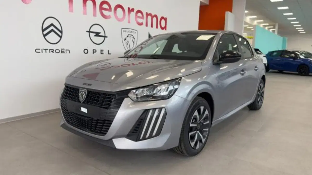 Peugeot 208 nuova a Torino
