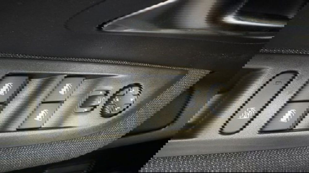 Peugeot 208 nuova a Torino (13)