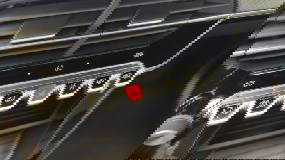 Peugeot 208 nuova a Torino (14)