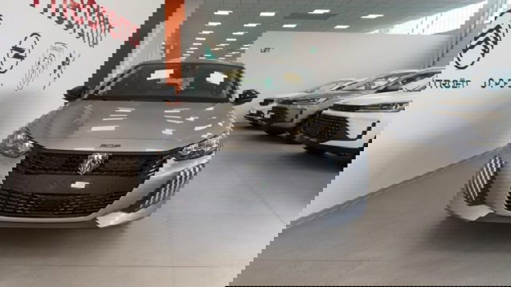 Peugeot 208 nuova a Torino (2)