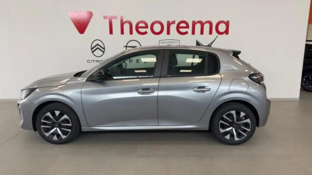 Peugeot 208 nuova a Torino (3)