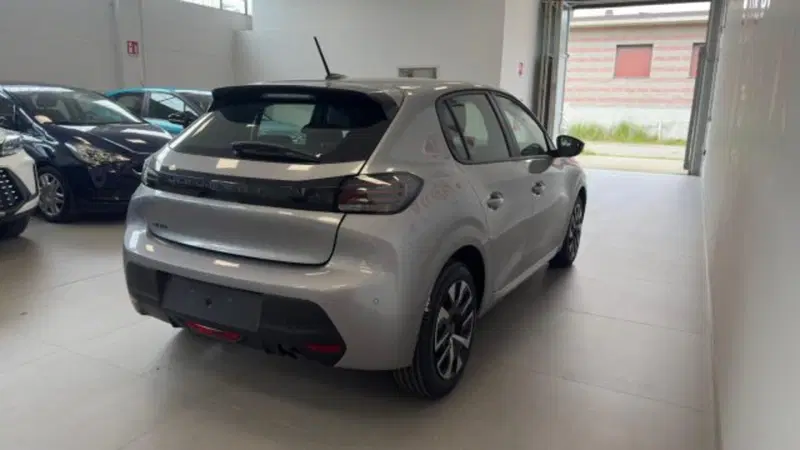 Peugeot 208 nuova a Torino (6)