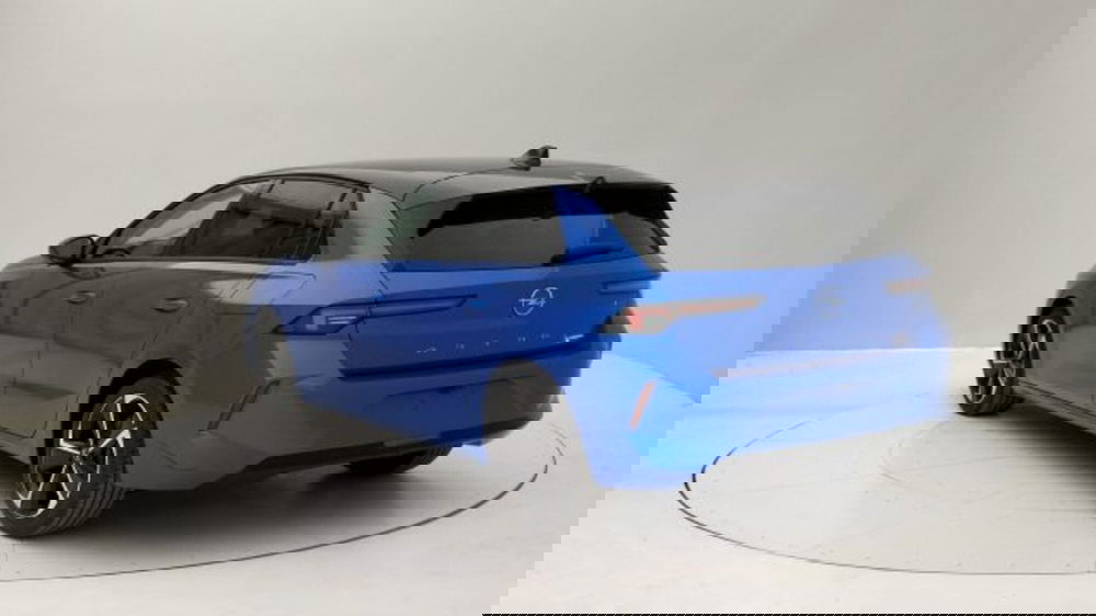 Opel Astra nuova a Torino (3)