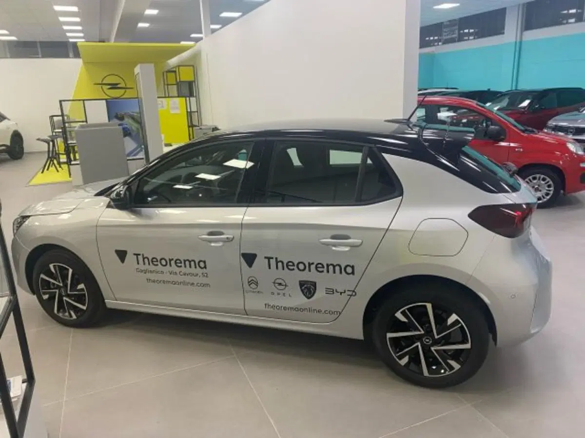 Opel Corsa nuova a Torino (2)