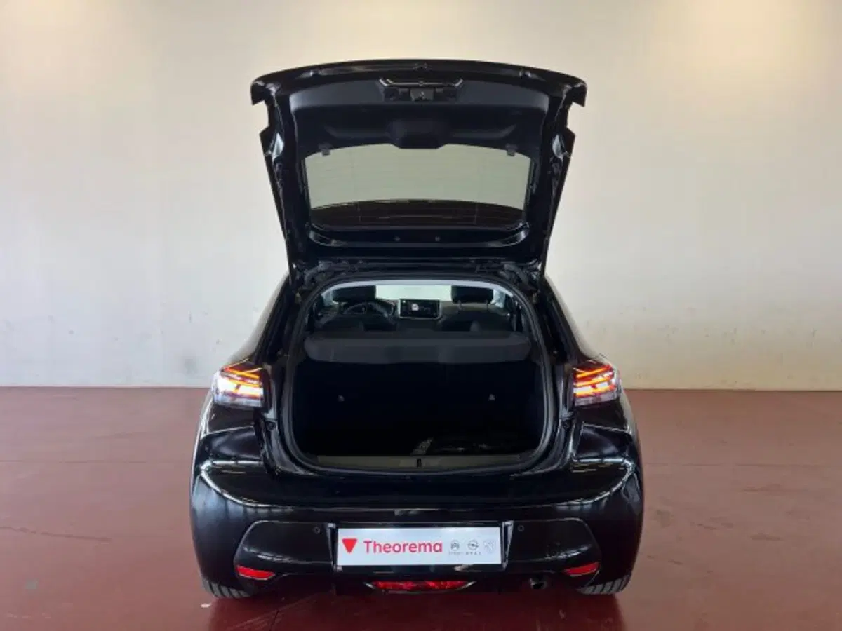 Peugeot 208 nuova a Torino (18)