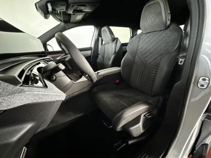 Peugeot 5008 nuova a Torino (11)