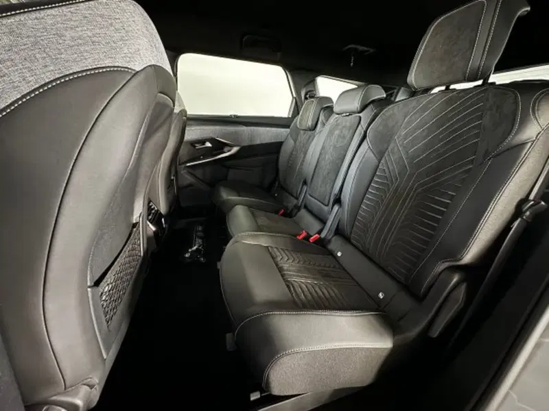 Peugeot 5008 nuova a Torino (12)