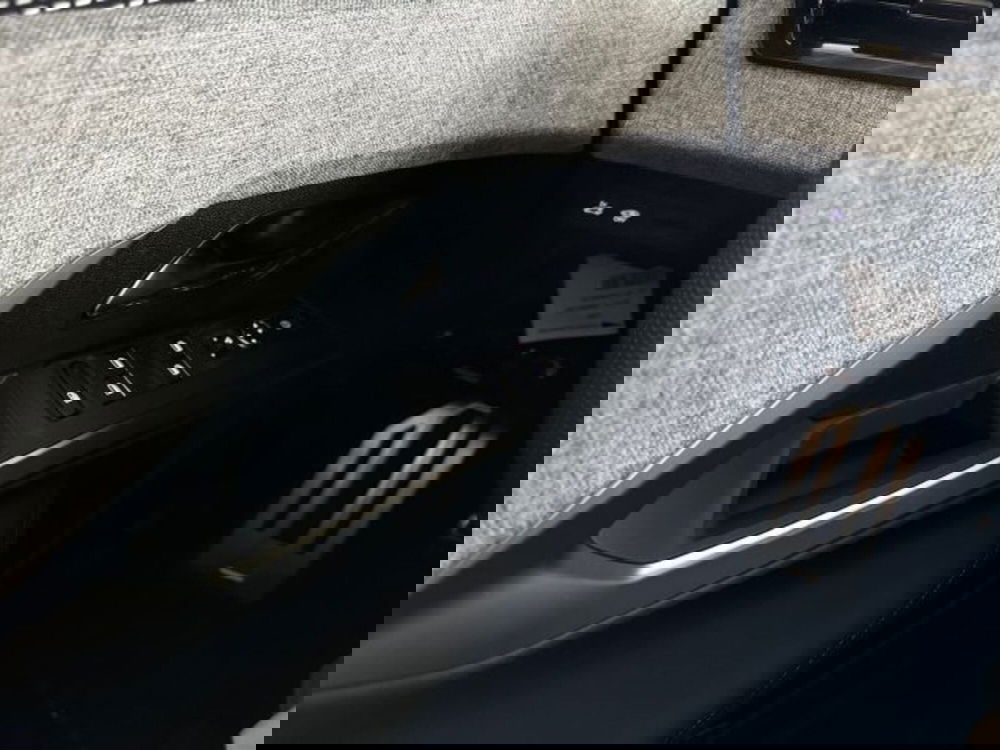 Peugeot 5008 nuova a Torino (20)