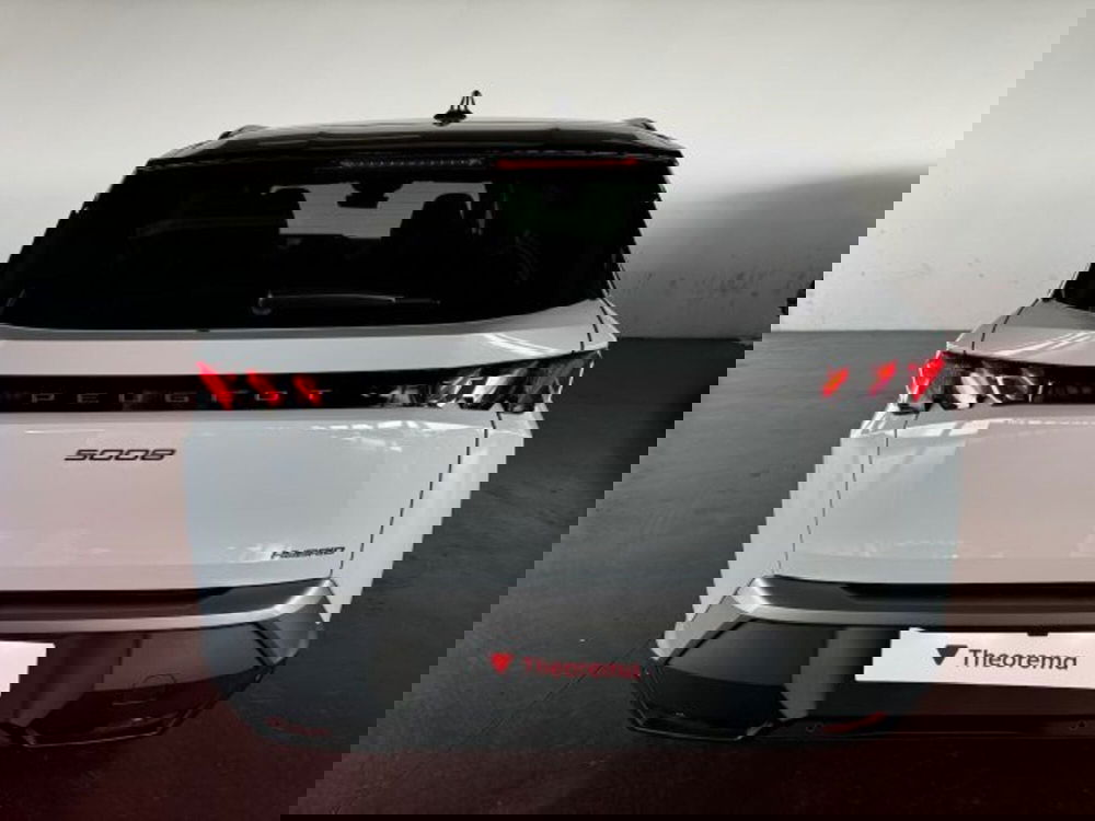 Peugeot 5008 nuova a Torino (4)