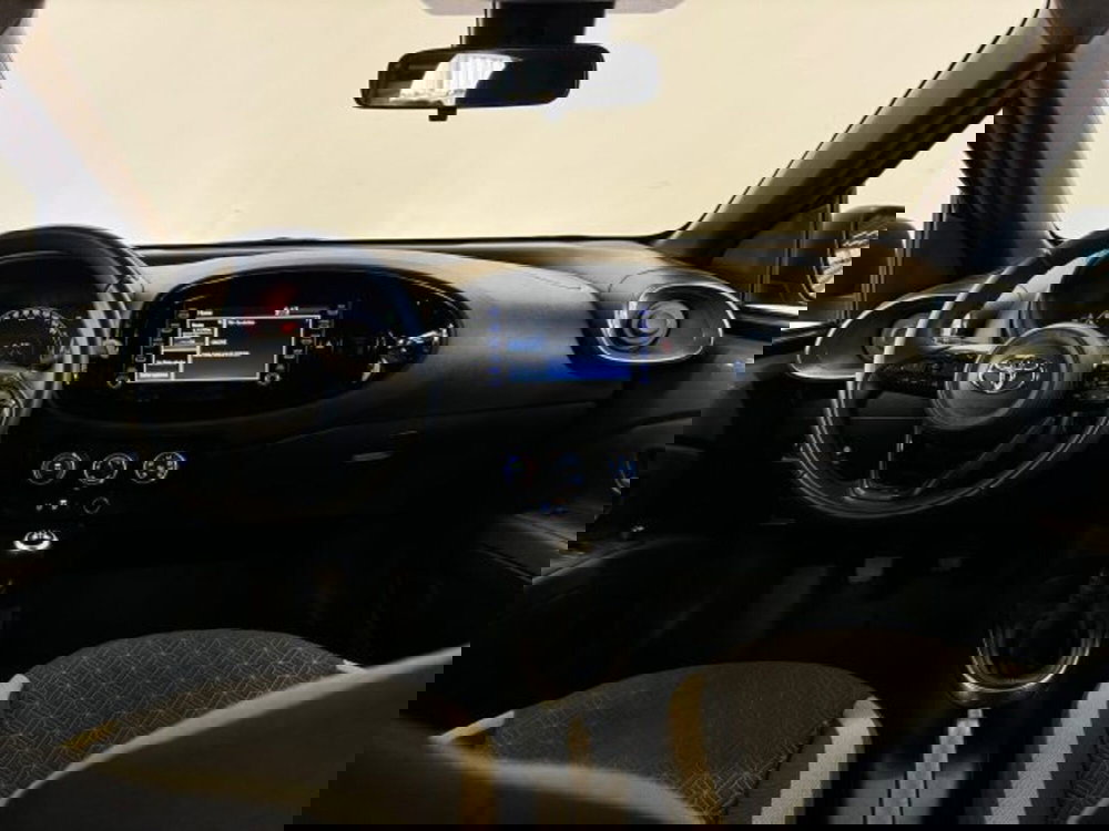 Toyota Aygo X usata a Torino (11)