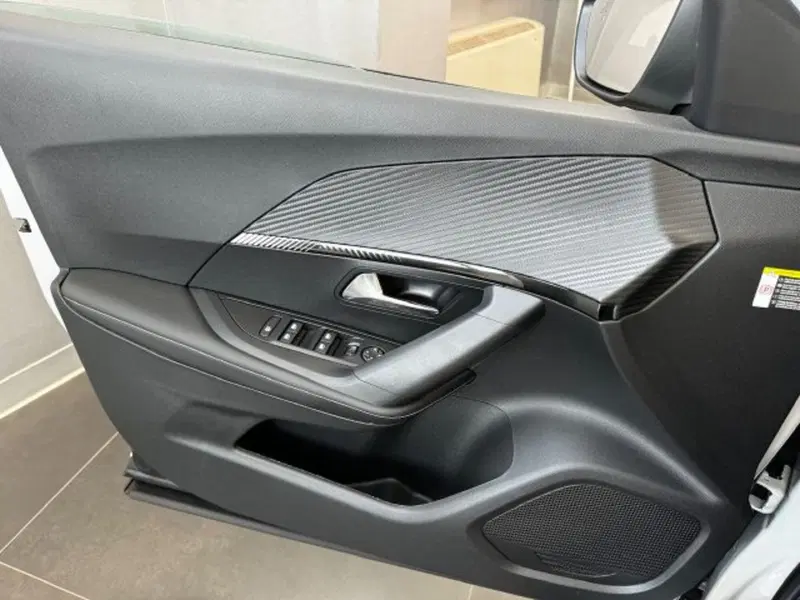 Peugeot 2008 nuova a Torino (14)