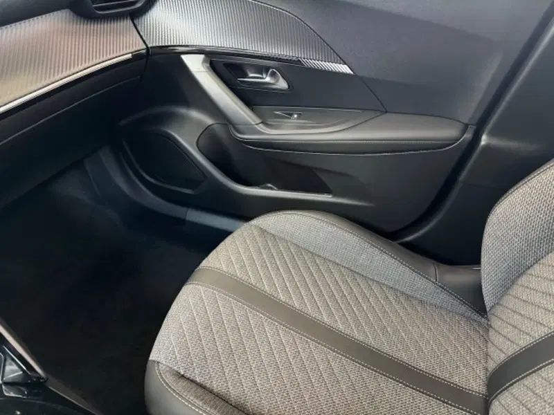 Peugeot 2008 nuova a Torino (15)
