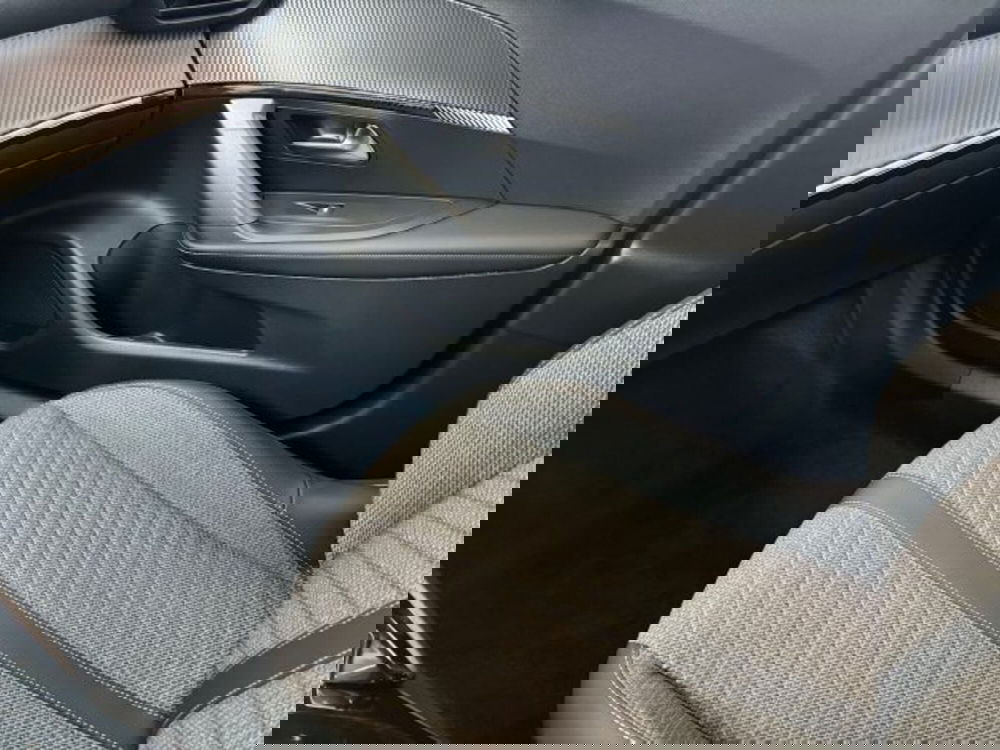 Peugeot 2008 nuova a Torino (15)