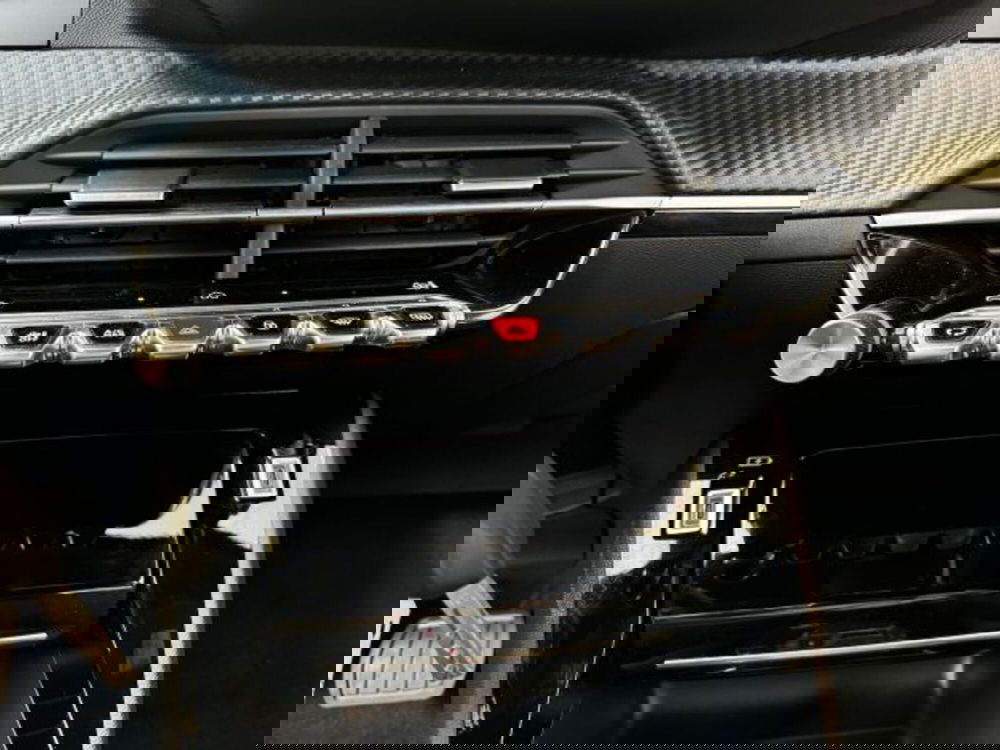 Peugeot 2008 nuova a Torino (17)