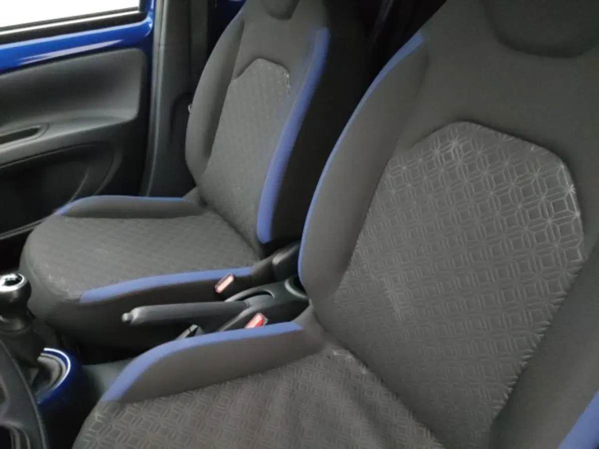 Toyota Aygo X usata a Torino (11)