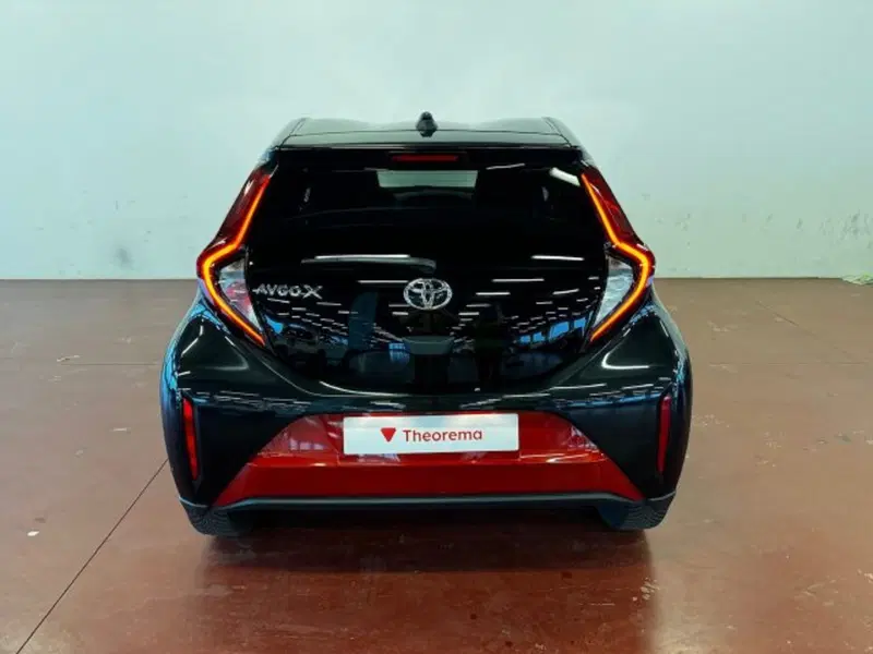 Toyota Aygo X usata a Torino (9)