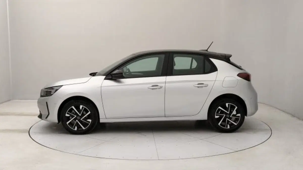 Opel Corsa nuova a Torino (2)