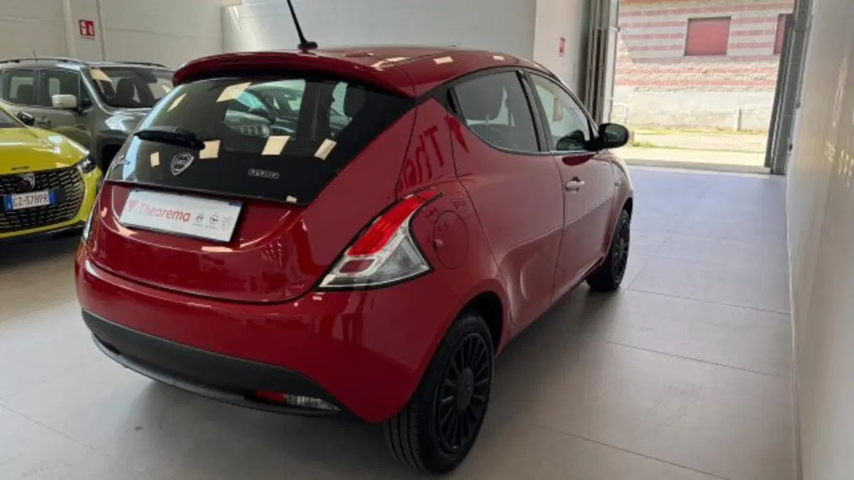 Lancia Ypsilon usata a Torino (6)