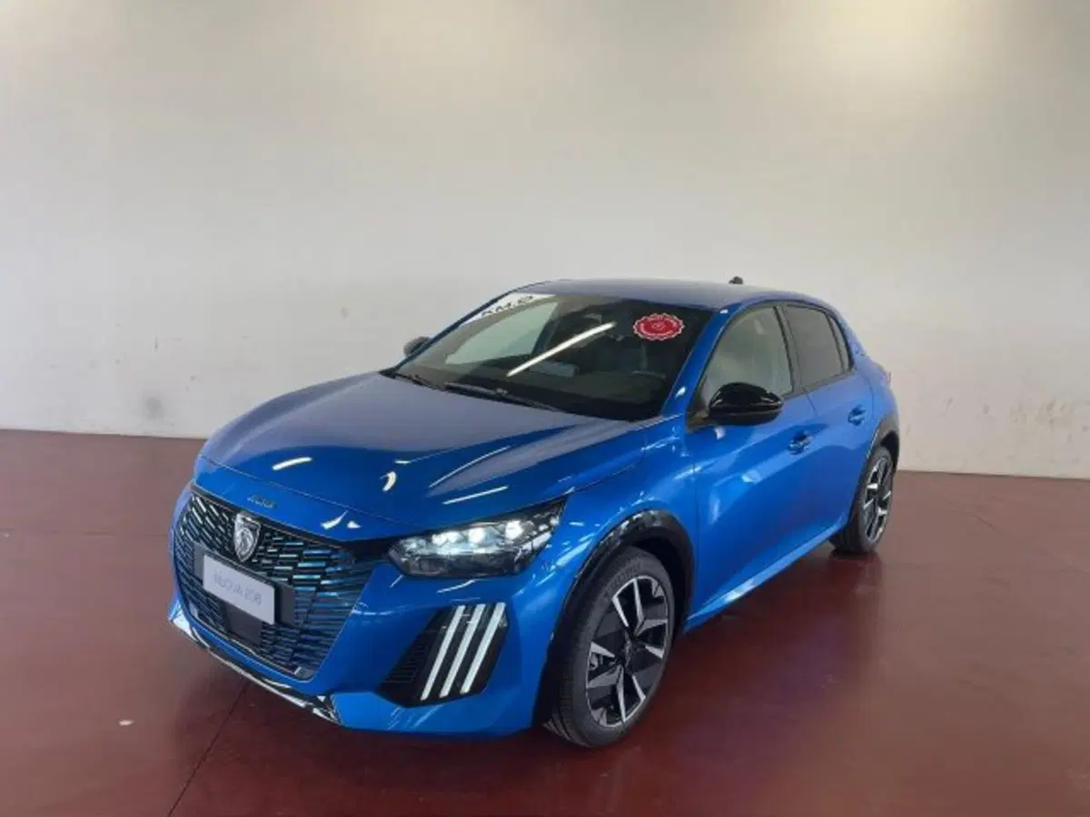 Peugeot 208 nuova a Torino