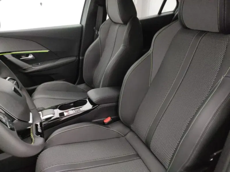 Peugeot 2008 nuova a Torino (11)