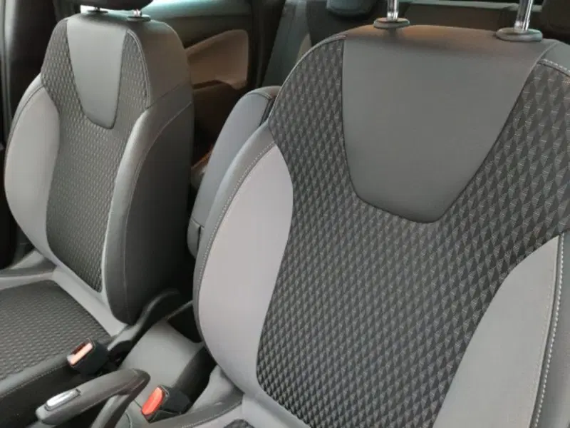 Opel Crossland X usata a Torino (14)