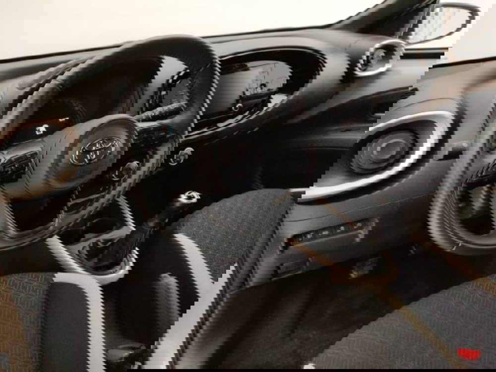 Toyota Aygo X usata a Torino (10)