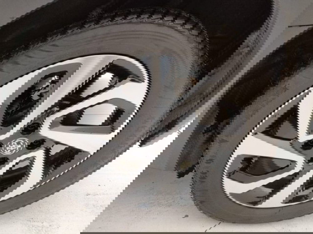 Toyota Aygo X usata a Torino (17)