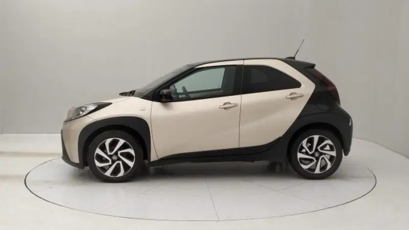 Toyota Aygo X usata a Torino (2)