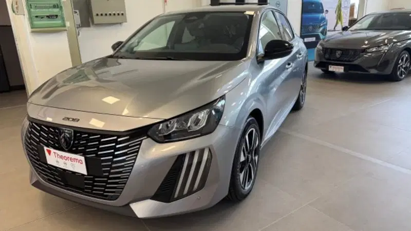 Peugeot 208 nuova a Torino