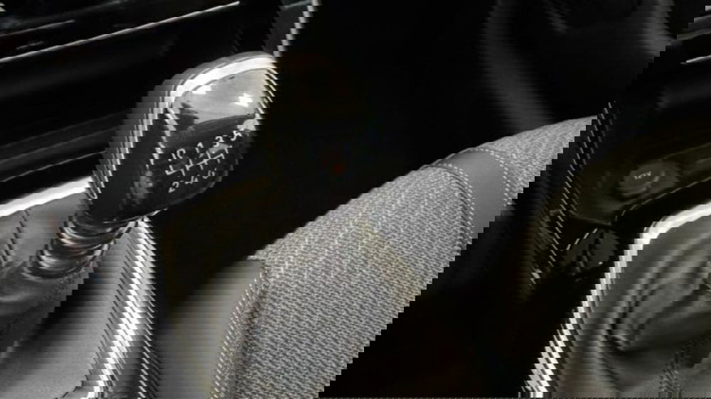 Peugeot 208 nuova a Torino (14)