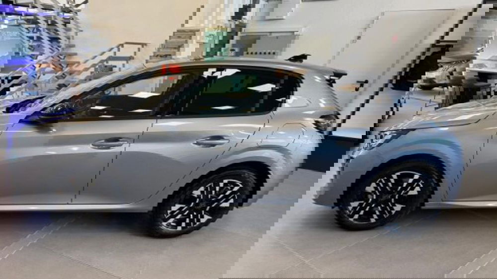 Peugeot 208 nuova a Torino (2)