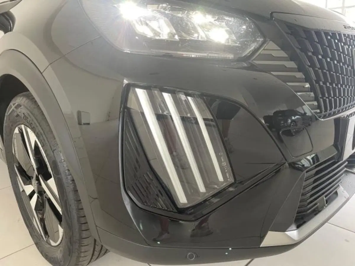 Peugeot 2008 nuova a Torino (10)